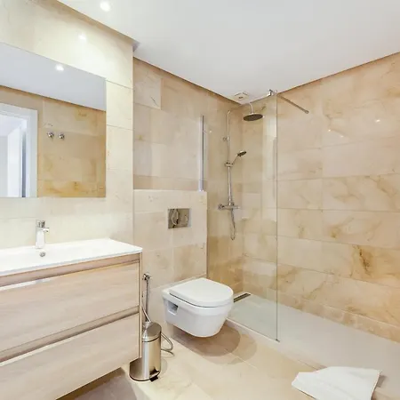 Apartment Bright In The Heart Of Puerto Banus