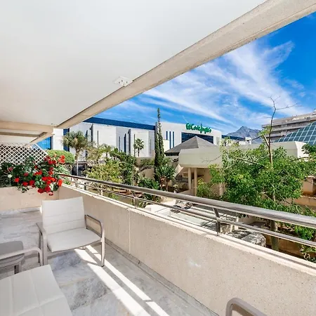 Bright In The Heart Of Puerto Banus Apartment Marbella