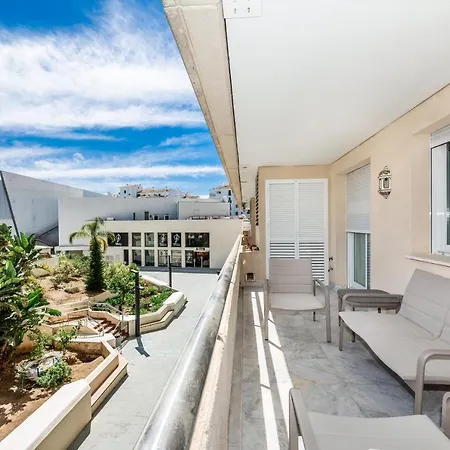 Apartment Bright In The Heart Of Puerto Banus Marbella