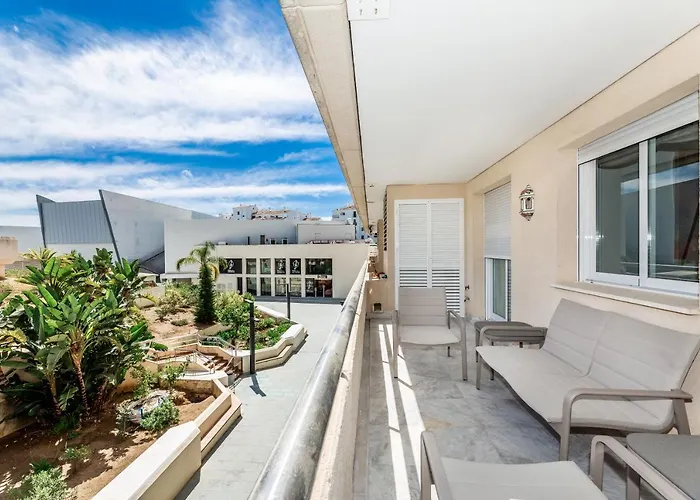 아파트 Bright In The Heart Of Puerto Banus 마르베야