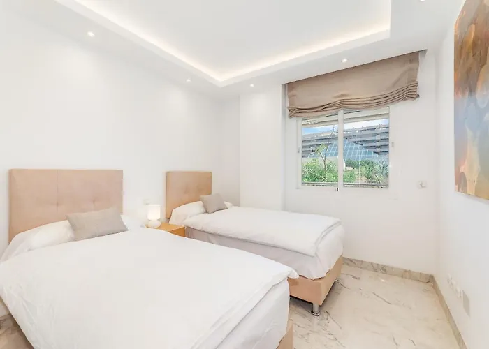 Bright In The Heart Of Puerto Banus Appartamento Marbella